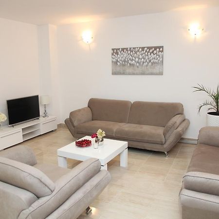 Apartments Mare Gradac  Exterior photo