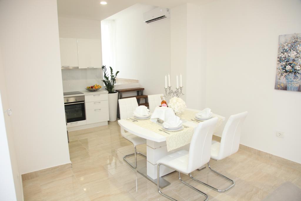 Apartments Mare Gradac  Exterior photo